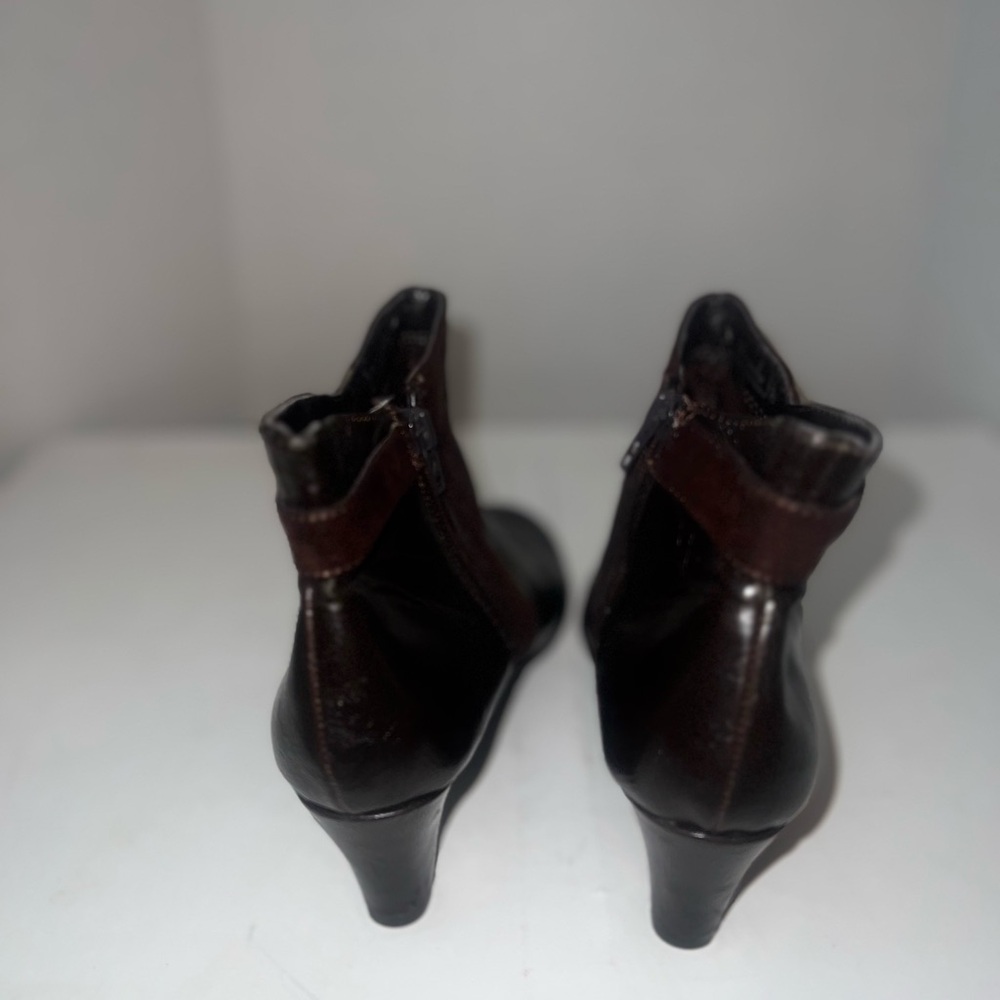 Areosoles Elegant Brown Leather Ankle Boots Women’s size 8.5 - Picture 6 of 11